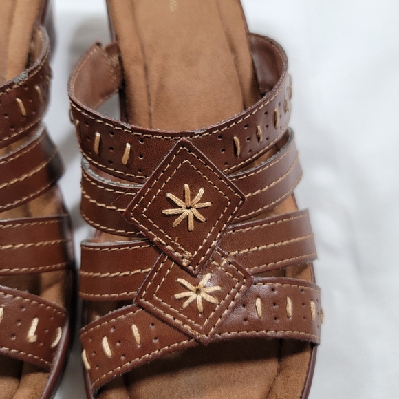 Womens Croft And Barrow Leather Wedge Heel Sandals Size 8.5 M - Picture 7 of 11